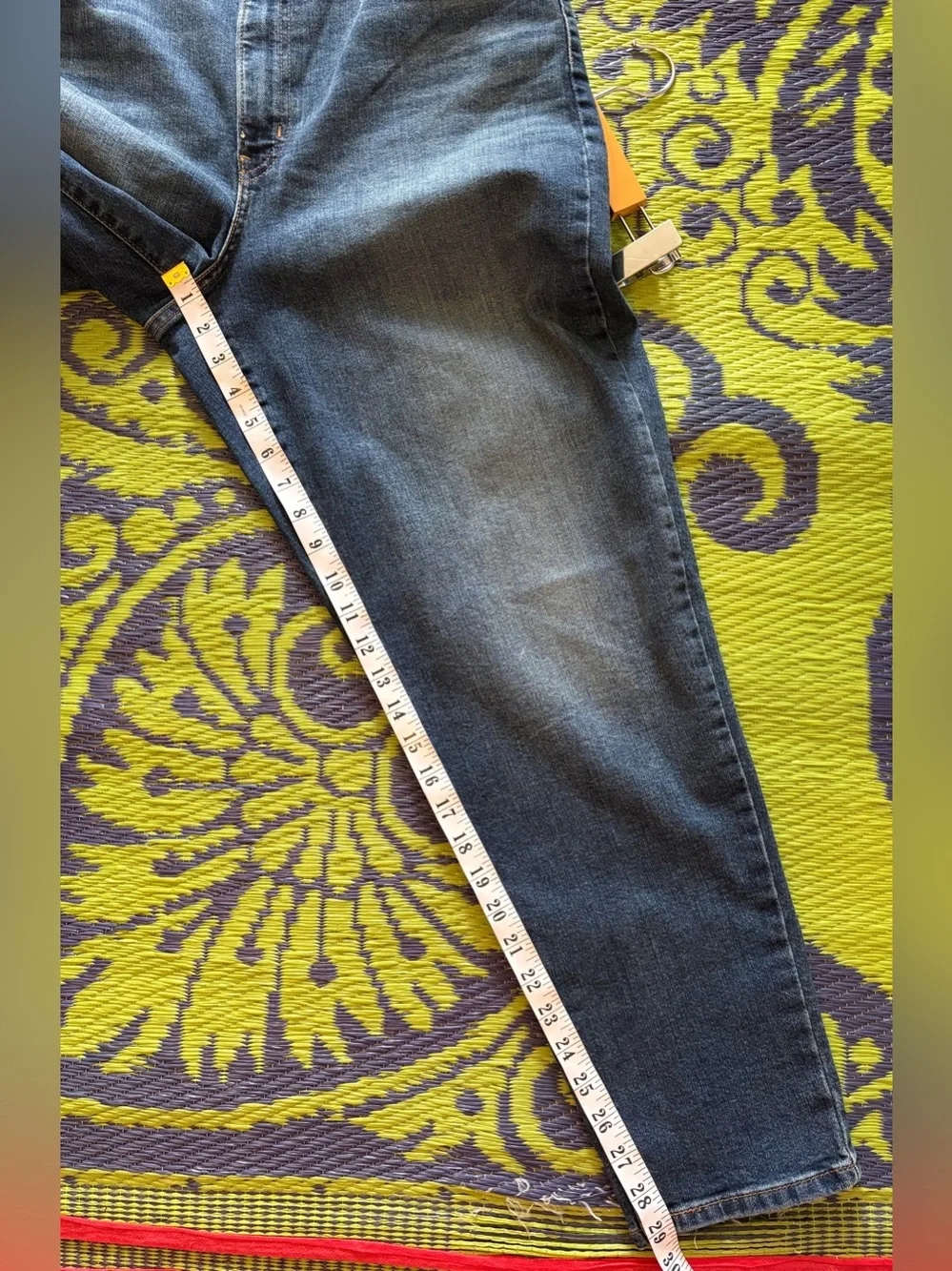 LEVI'S High Waisted Mom Jeans Size 32 In Medium Indigo Worn In - Blue - Picture 12 of 12